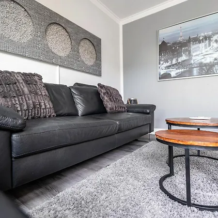 3-zimmer-wohnung Mit Balkon شقة *