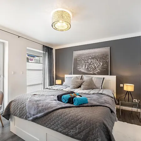 3-zimmer-wohnung Mit Balkon شقة *