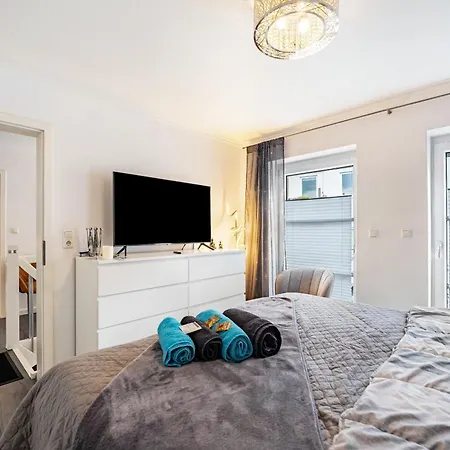 3-zimmer-wohnung Mit Balkon شقة