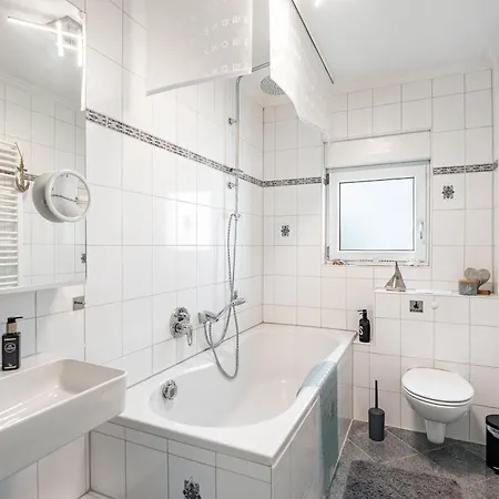 3-zimmer-wohnung Mit Balkon شقة كيل