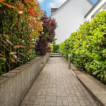 Appartement 3-zimmer-wohnung Mit Balkon *